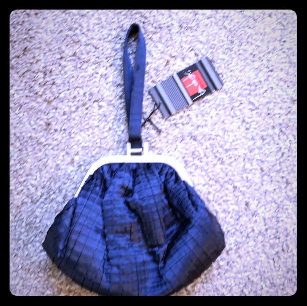 Ben de lisi navy purse small bag